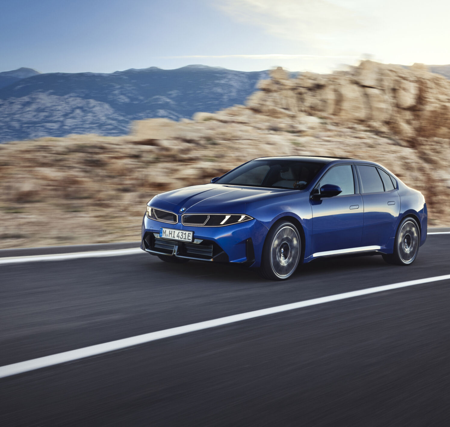 https://autofilter.sk/assets/files/images/3-sedan-2/gallery/P90657654_highRes_the-new-bmw-i3-50-xd.jpg - obrazok