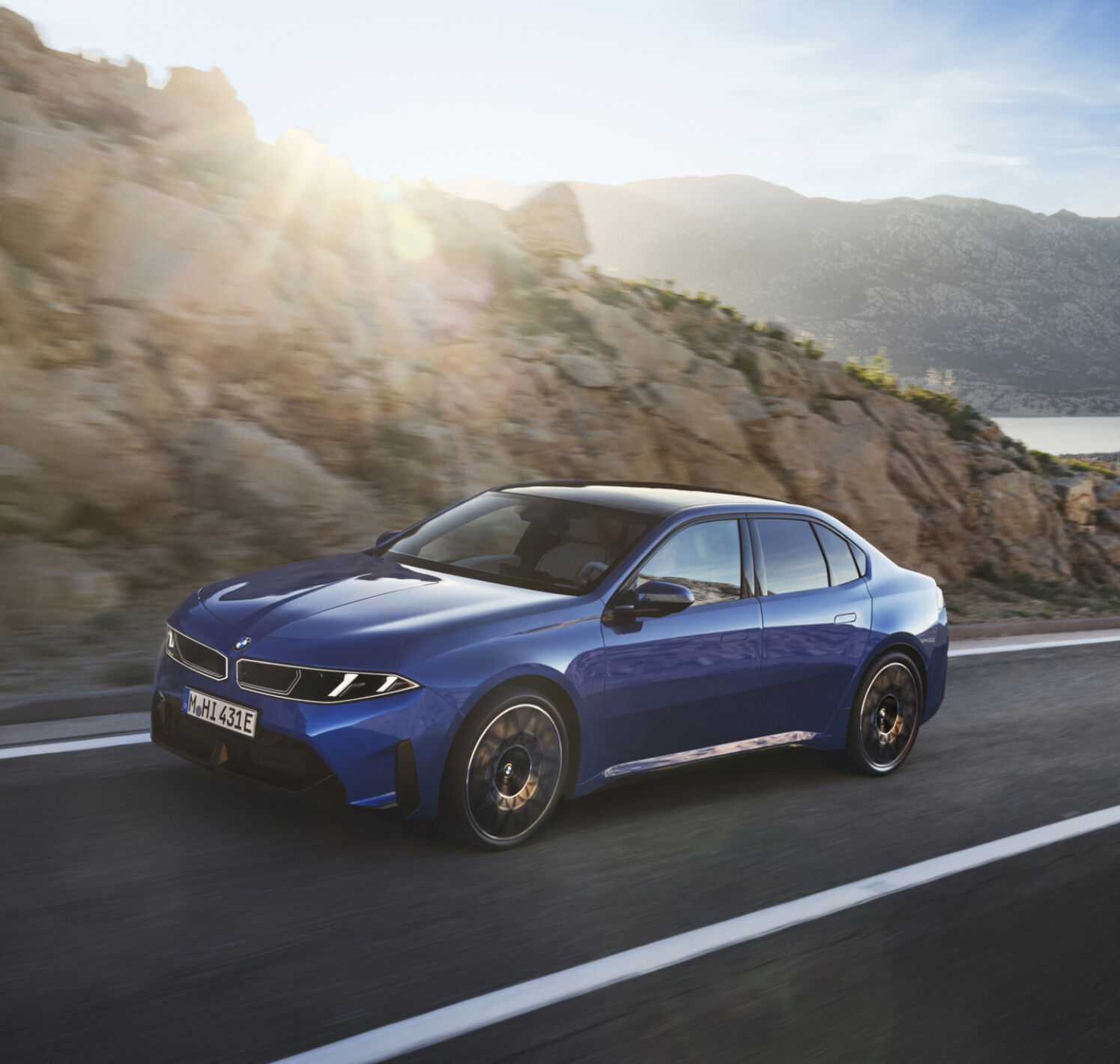 https://autofilter.sk/assets/files/images/3-sedan-2/gallery/P90657661_highRes_the-new-bmw-i3-50-xd.jpg - obrazok