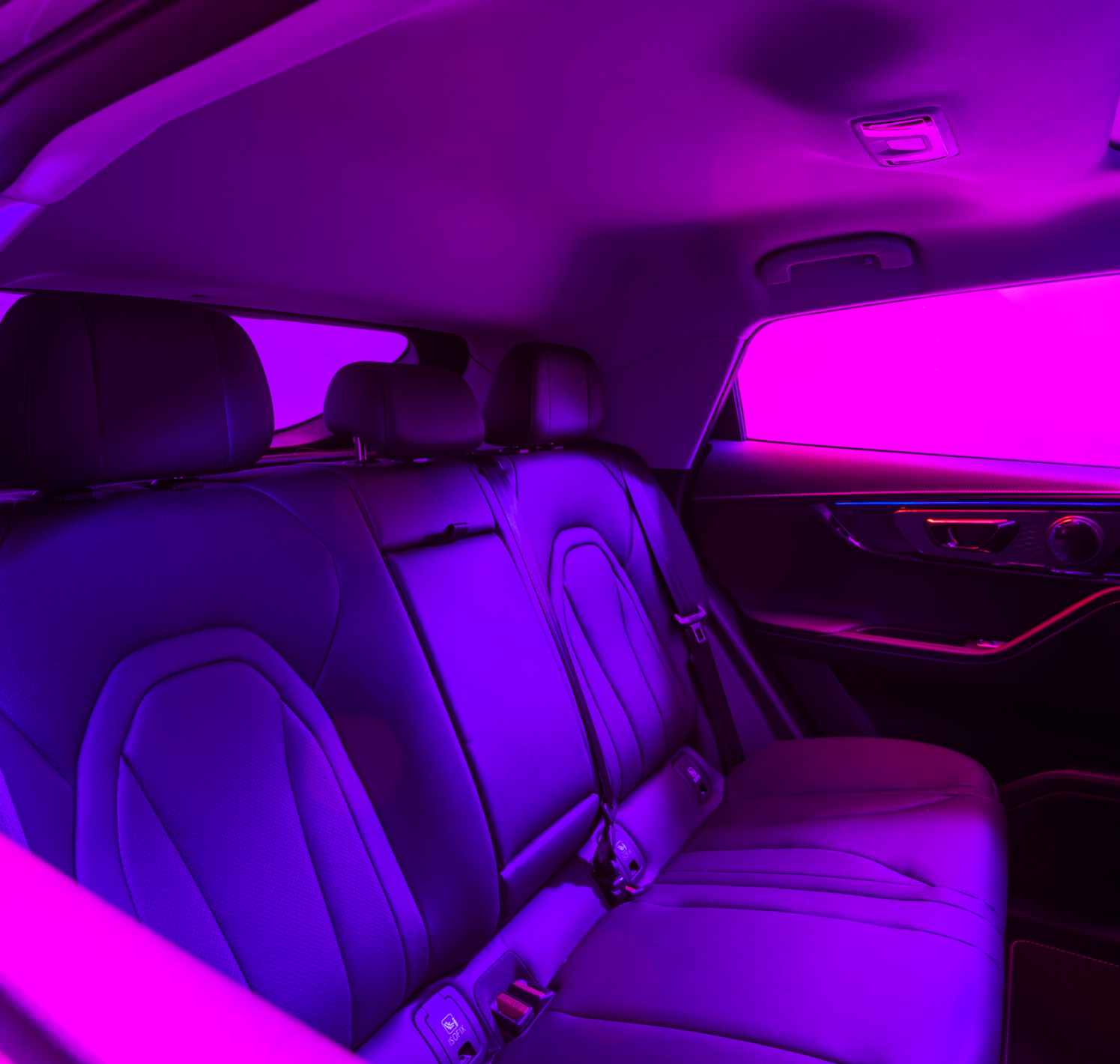 https://autofilter.sk/assets/files/images/5/gallery/omoda_color_interior_HD_06.png - obrazok