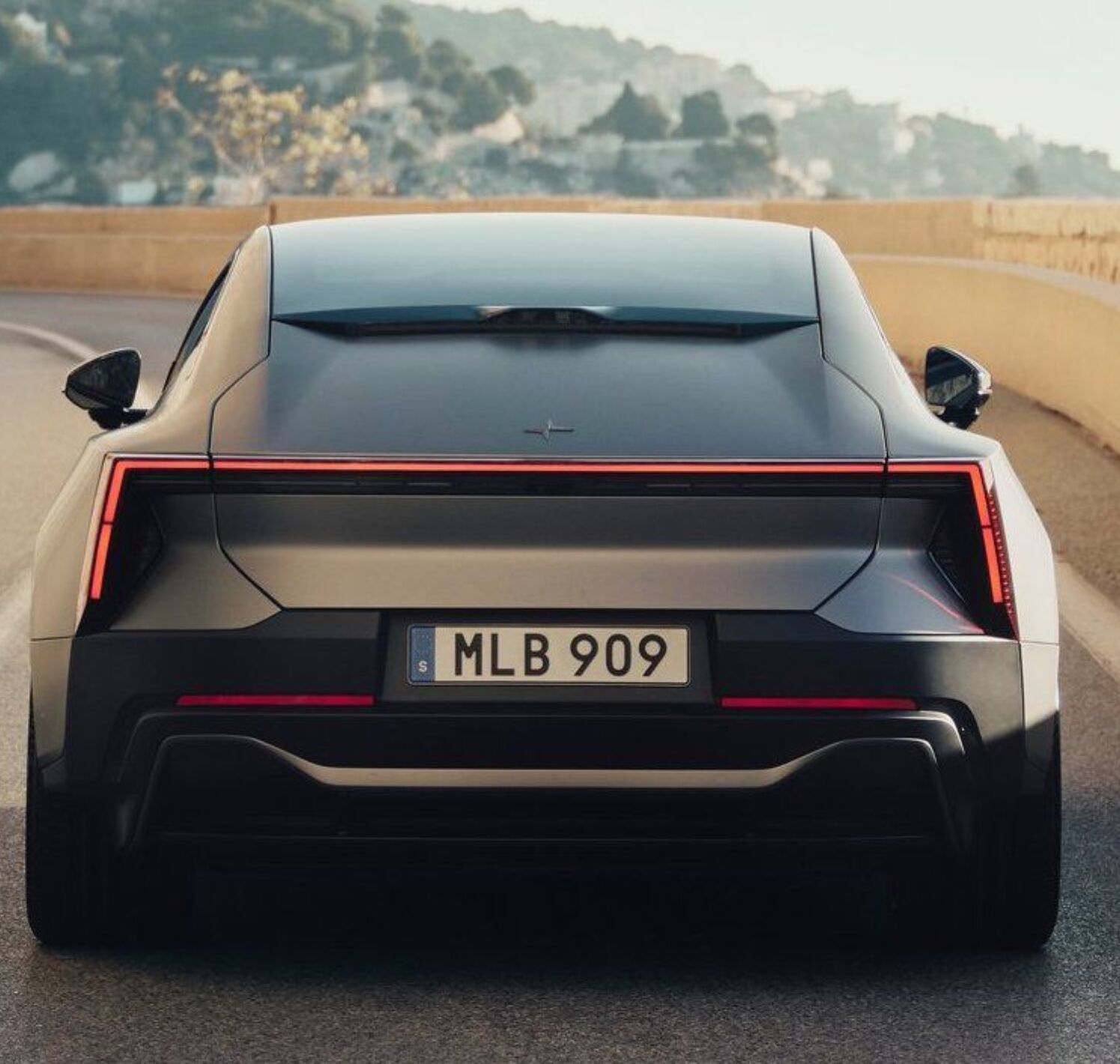 https://autofilter.sk/assets/files/images/5/gallery/polestar-5_06-galeria.jpg - obrazok