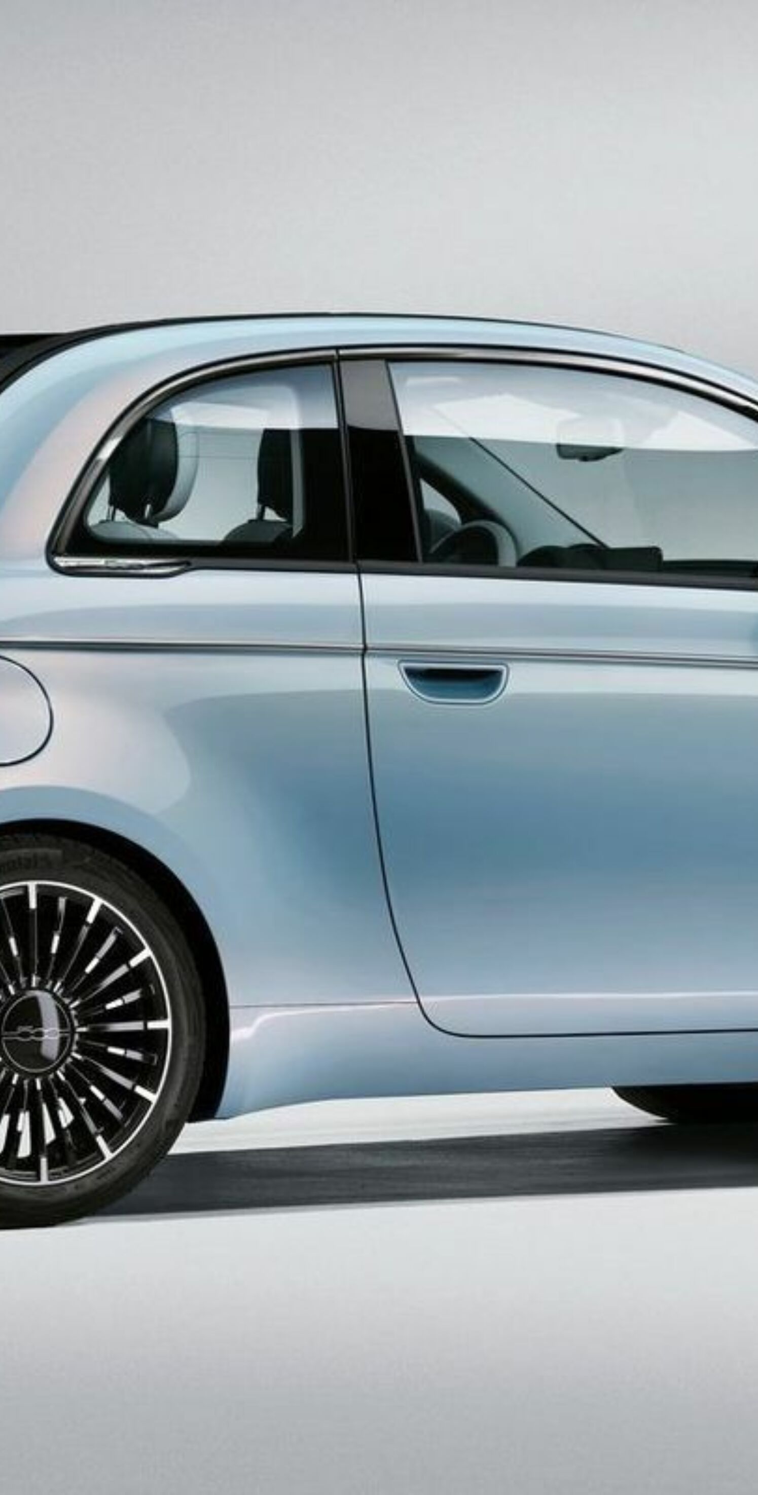 https://autofilter.sk/assets/files/images/500-e-cabrio/gallery/Fiat-500-la-prima-2020-24-galeria_2025-04-10-204822_bkwn.jpg - obrazok