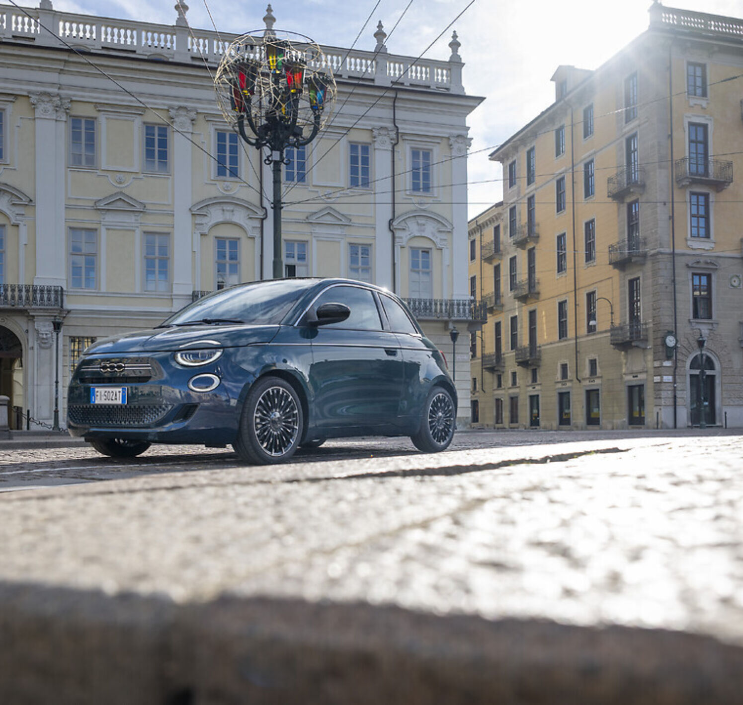 https://autofilter.sk/assets/files/images/500-hybrid-cabrio-2/gallery/2977308-d3hkvb7exd-whr.jpg - obrazok