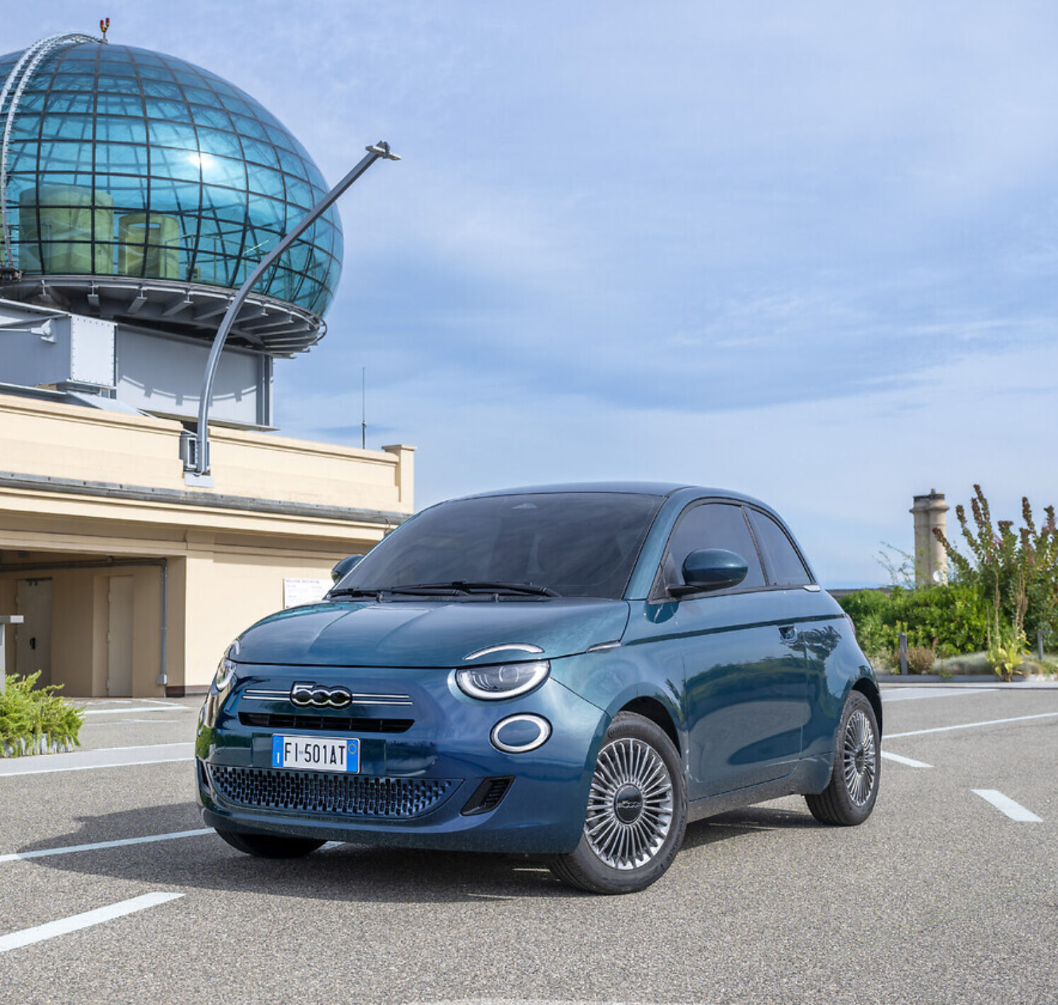 https://autofilter.sk/assets/files/images/500-hybrid-cabrio-2/gallery/2977338-56t2uuok8d-whr.jpg - obrazok