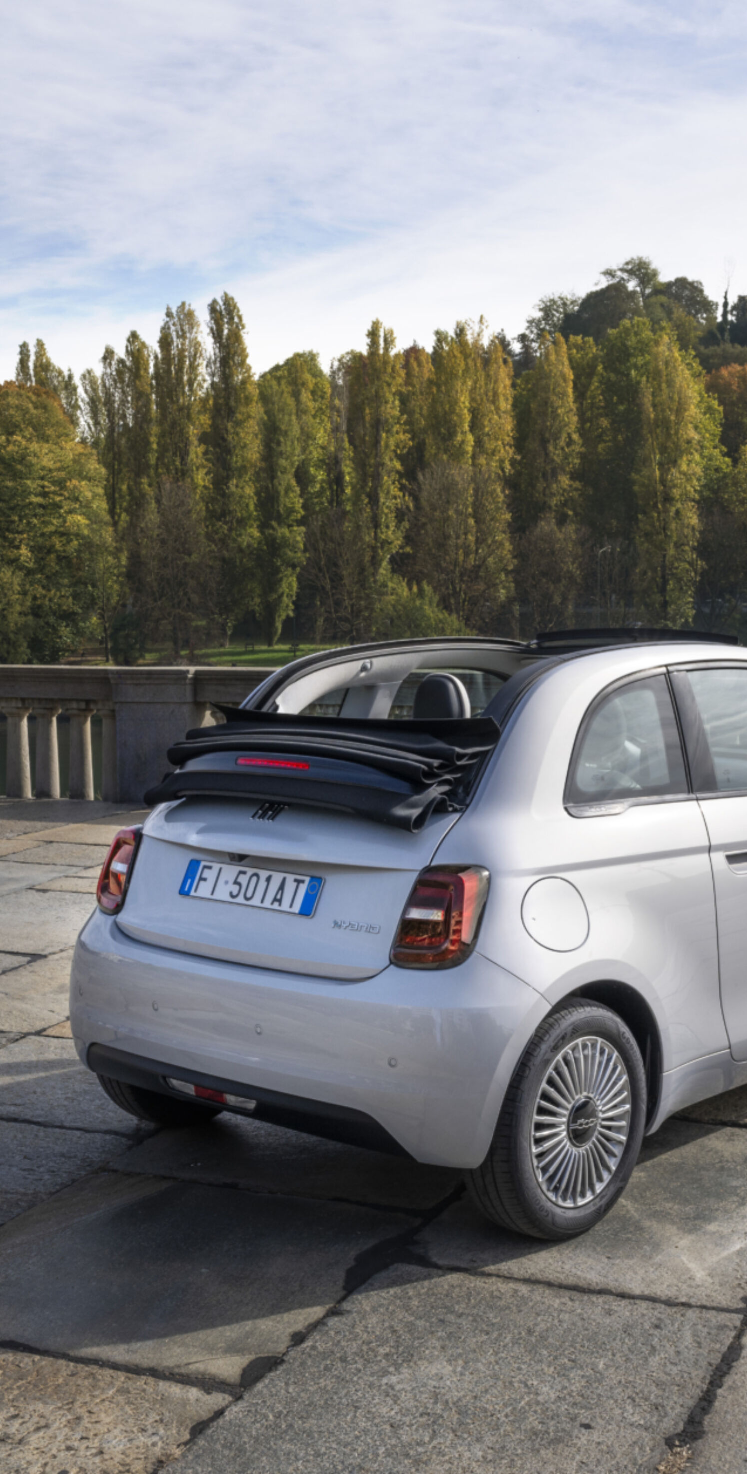 https://autofilter.sk/assets/files/images/500-hybrid-cabrio/gallery/Fiat500Hybrid21.jpg - obrazok