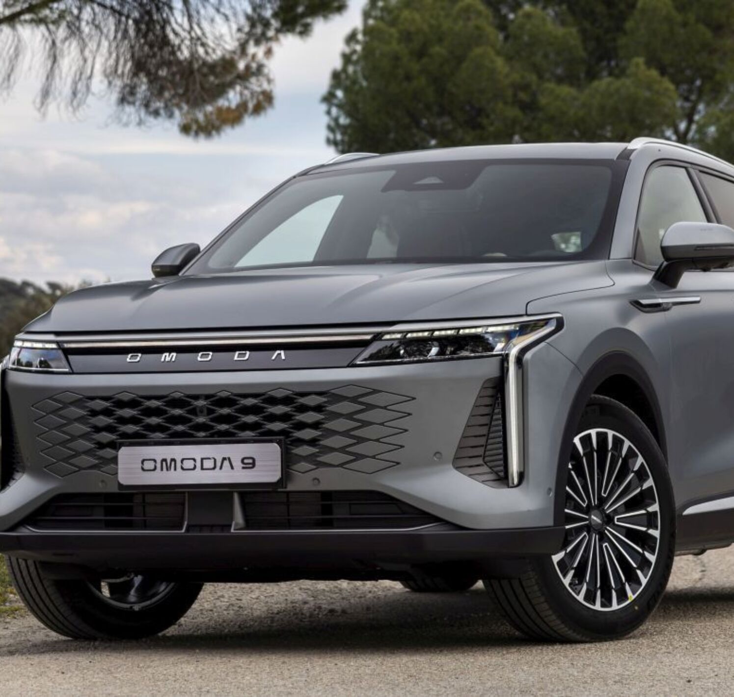https://autofilter.sk/assets/files/images/9-shs/gallery/1763385059-omoda.9.phev.awd.2_2025-11-18-081821_nigl.jpg - obrazok