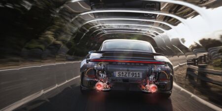 Porsche 911 Turbo S prináša extrémny výkon v prekvapivo použiteľnom balení obrazok