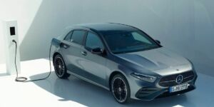 Mercedes-Benz A 250 e – plug-in hybrid, ktorý zvládne jazdiť aj čisto na elektrinu obrazok