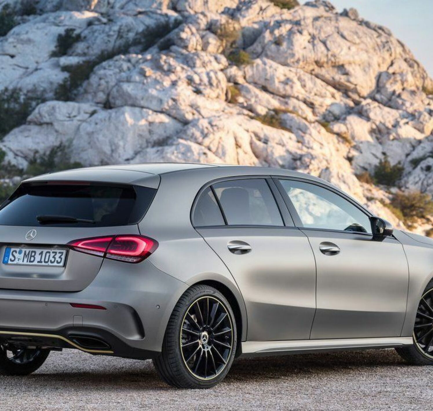 https://autofilter.sk/assets/files/images/a-hatchback/gallery/Mercedes-benz-a-2018-26-galeria_2025-04-10-205945_mvrl.jpg - obrazok