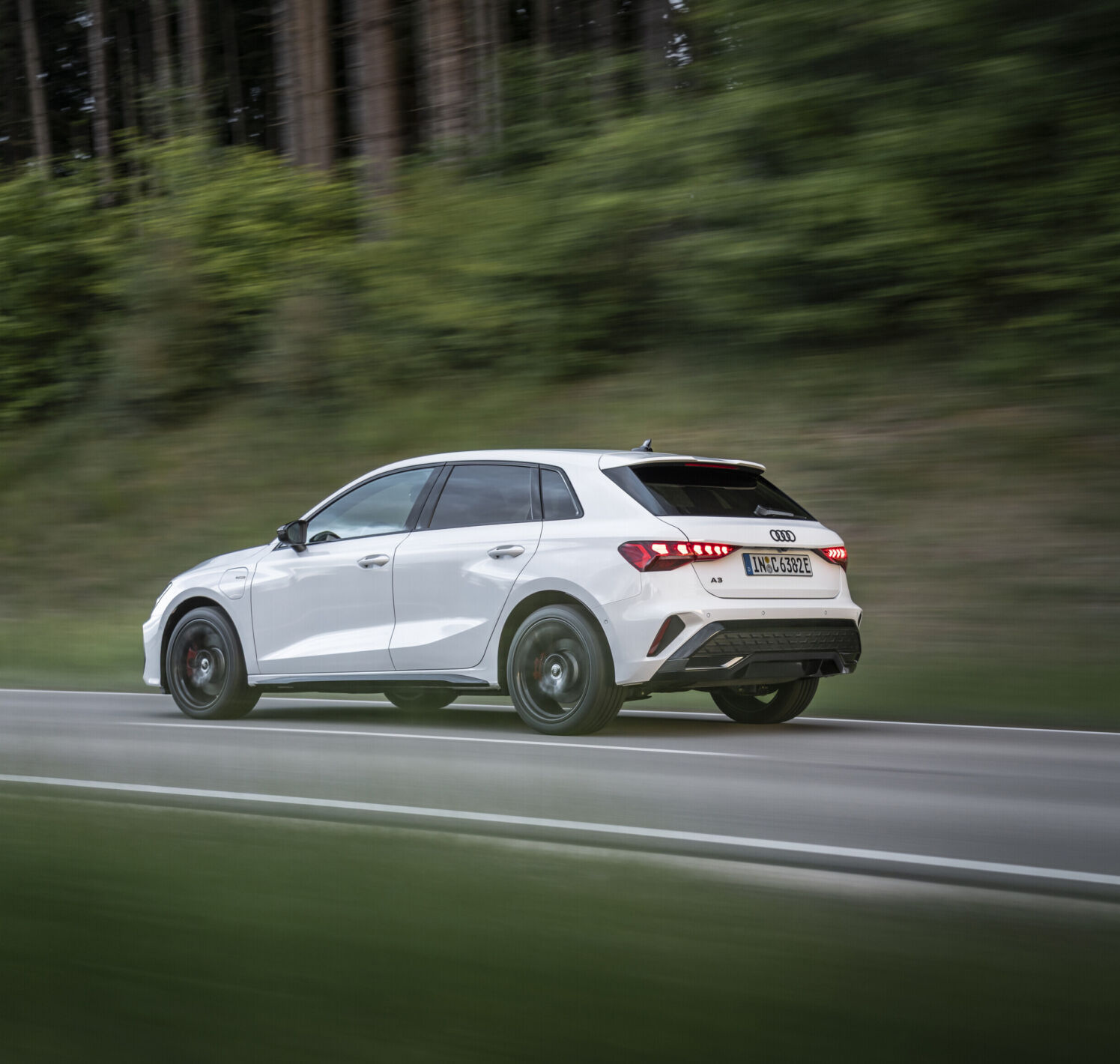 https://autofilter.sk/assets/files/images/a3-sportback-e-hybrid/gallery/A250746_medium.jpg - obrazok