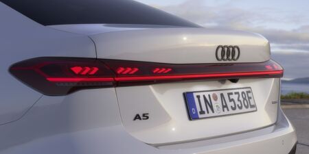 Nové Audi A5 e-hybrid už je k mání v Česku: Můžete mít i lak za 145.000 korun obrazok