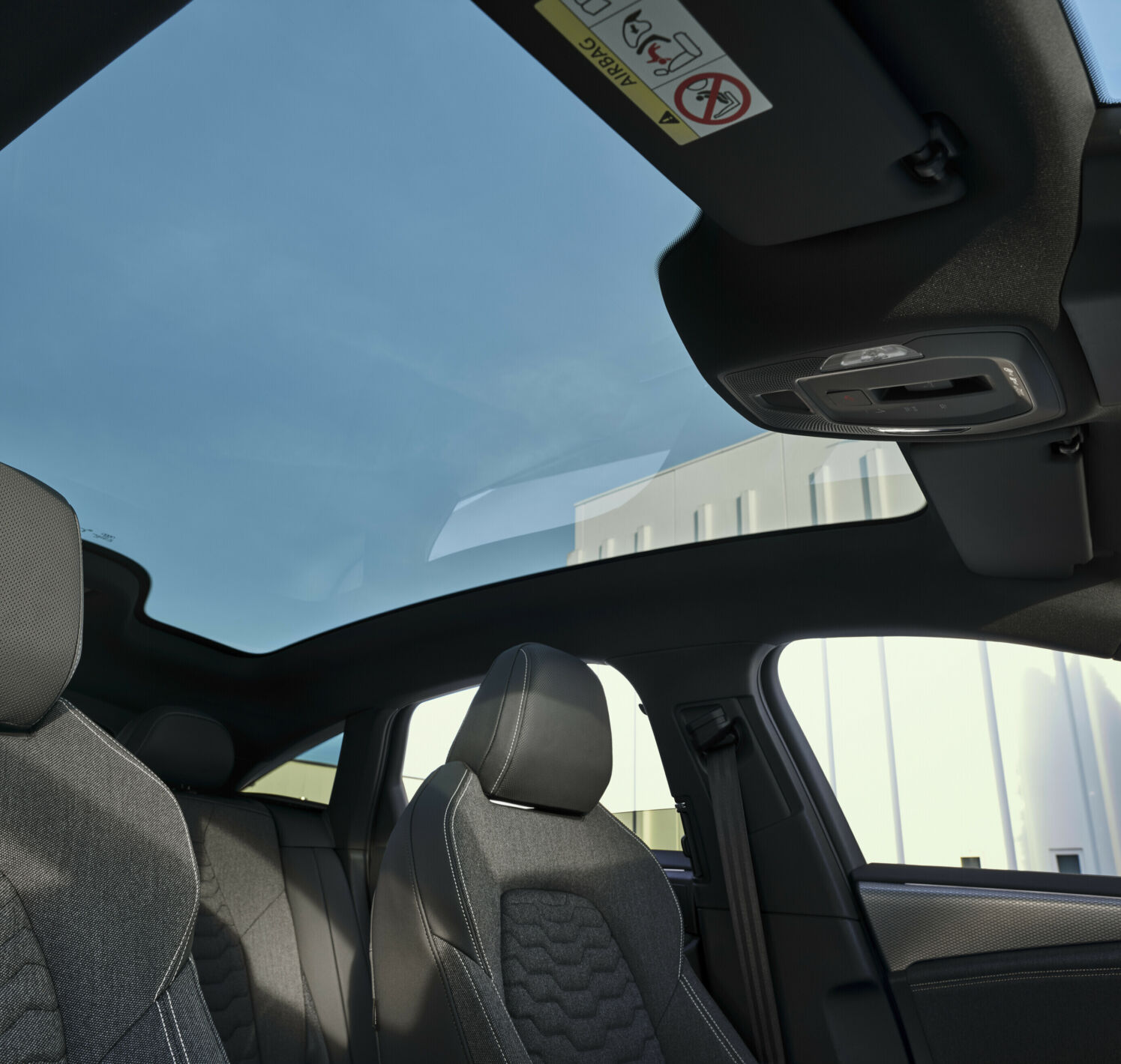 https://autofilter.sk/assets/files/images/a6-sportback-e-tron/gallery/A243222-medium_2025-04-10-202347_oawk.jpg - obrazok
