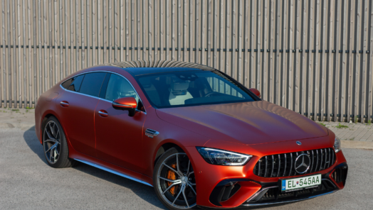 TEST Mercedes-AMG GT 63 S E PERFORMANCE: Medical Car Formula 1 na elektrických steroidoch vyráža dych obrazok