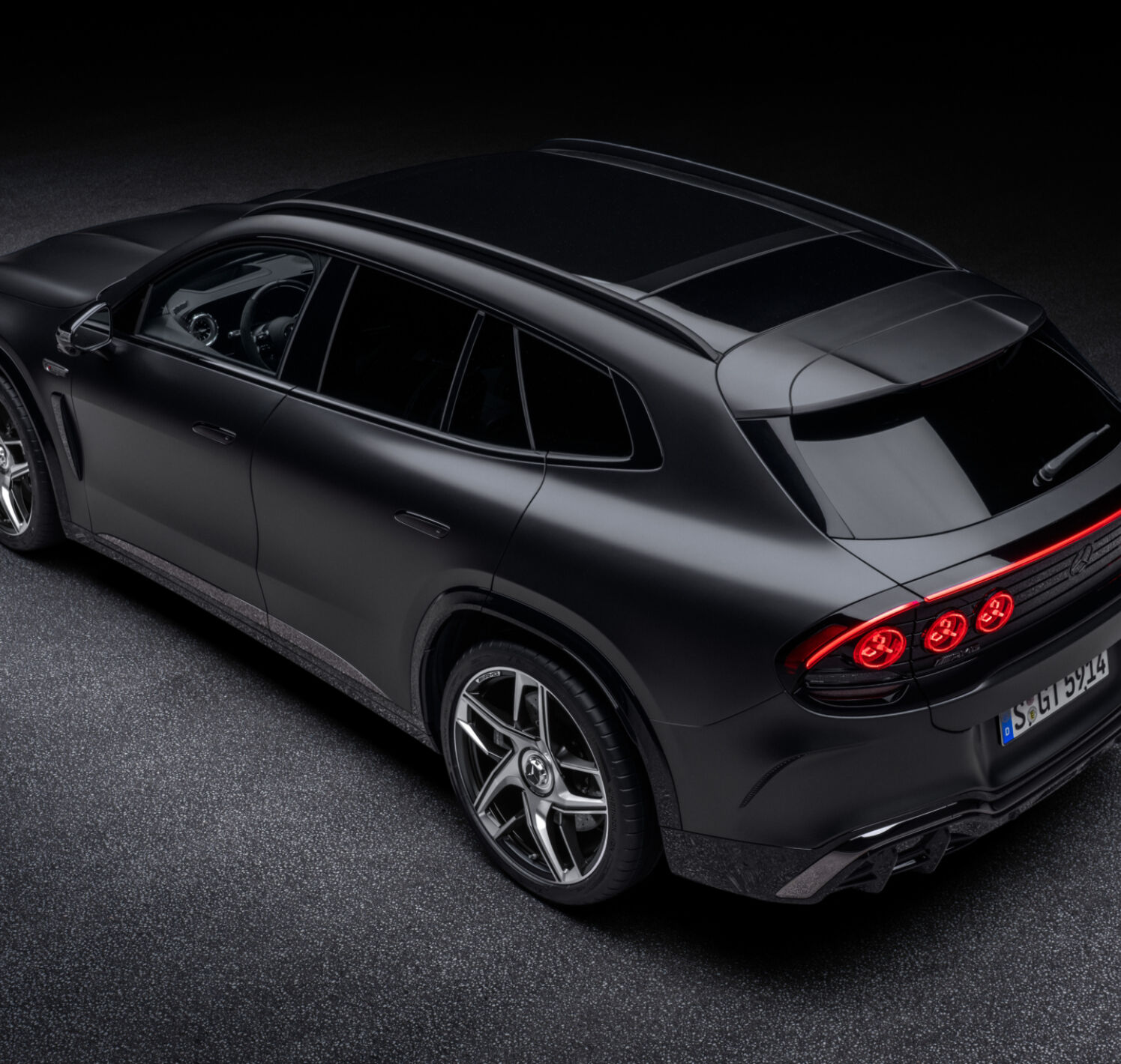 https://autofilter.sk/assets/files/images/amg-gt-suv/gallery/26c0332_006.jpg - obrazok