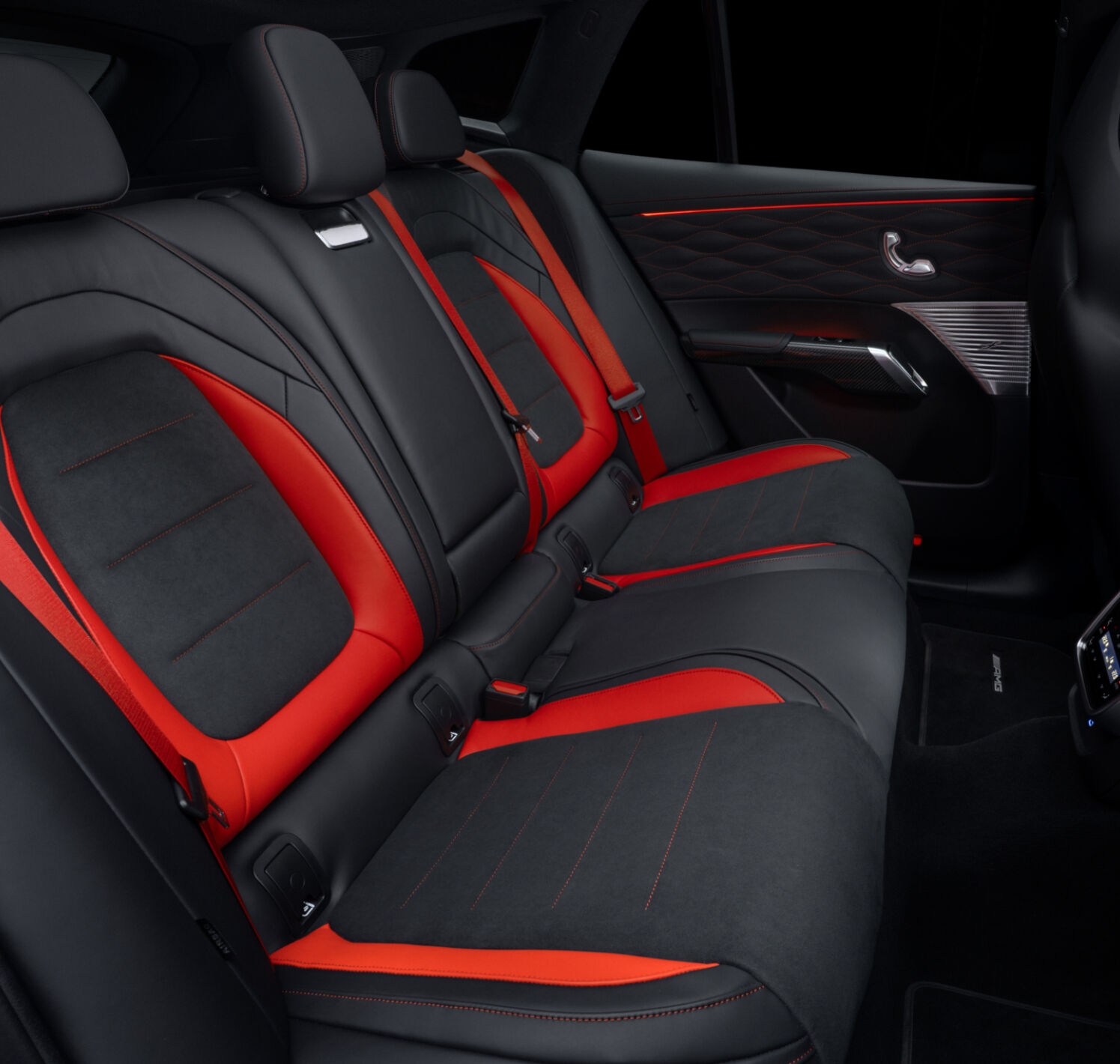 https://autofilter.sk/assets/files/images/amg-gt-suv/gallery/26c0332_025.jpg - obrazok