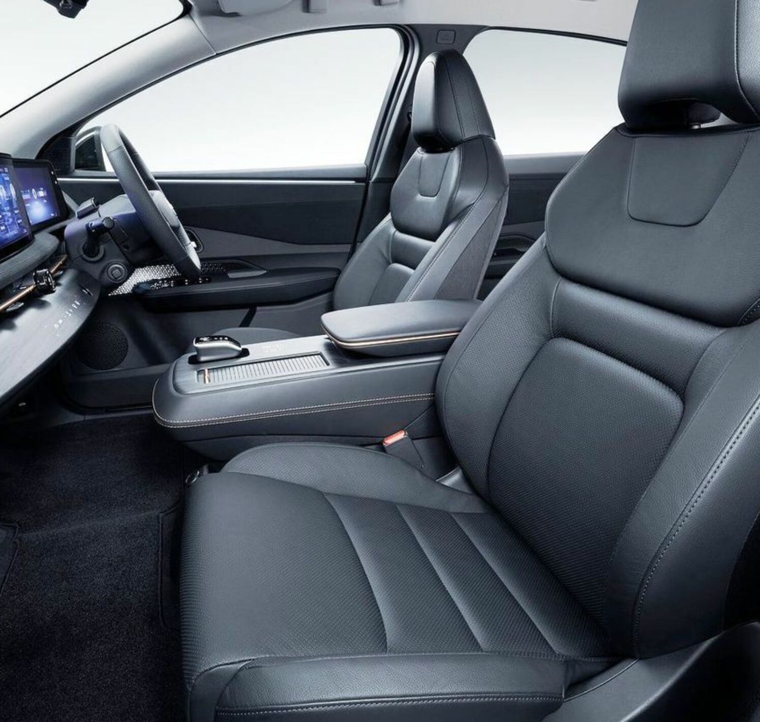 https://autofilter.sk/assets/files/images/ariya/gallery/Nissan-ariya-2020-19-galeria_2025-04-10-212328_fdby.jpg - obrazok