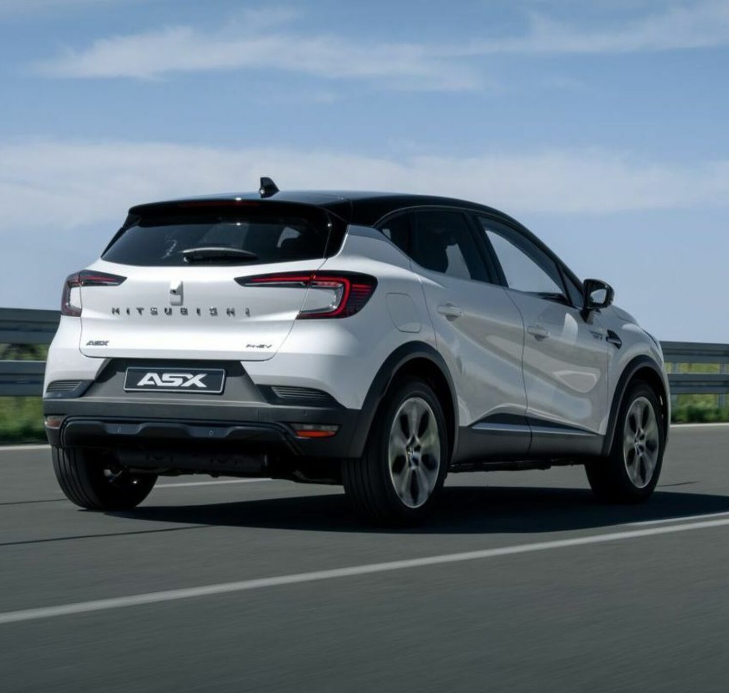 https://autofilter.sk/assets/files/images/asx/gallery/Mitsubishi-asx-2022-07-galeria_2025-04-10-212132_cqat.jpg - obrazok