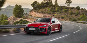 Audi RS 5 Avant – rodinné kombi, ktoré sa nezmierilo s kompromismi obrazok