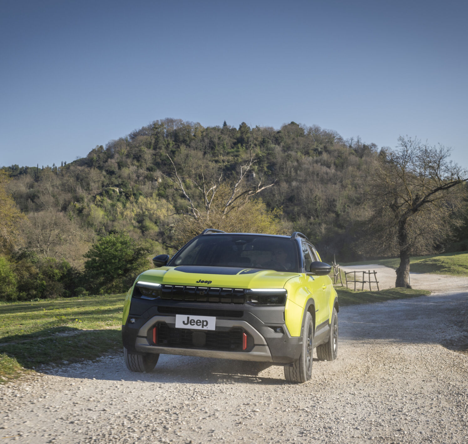 https://autofilter.sk/assets/files/images/avenger-ev/gallery/new-jeep-avenger-4xe11.jpg - obrazok