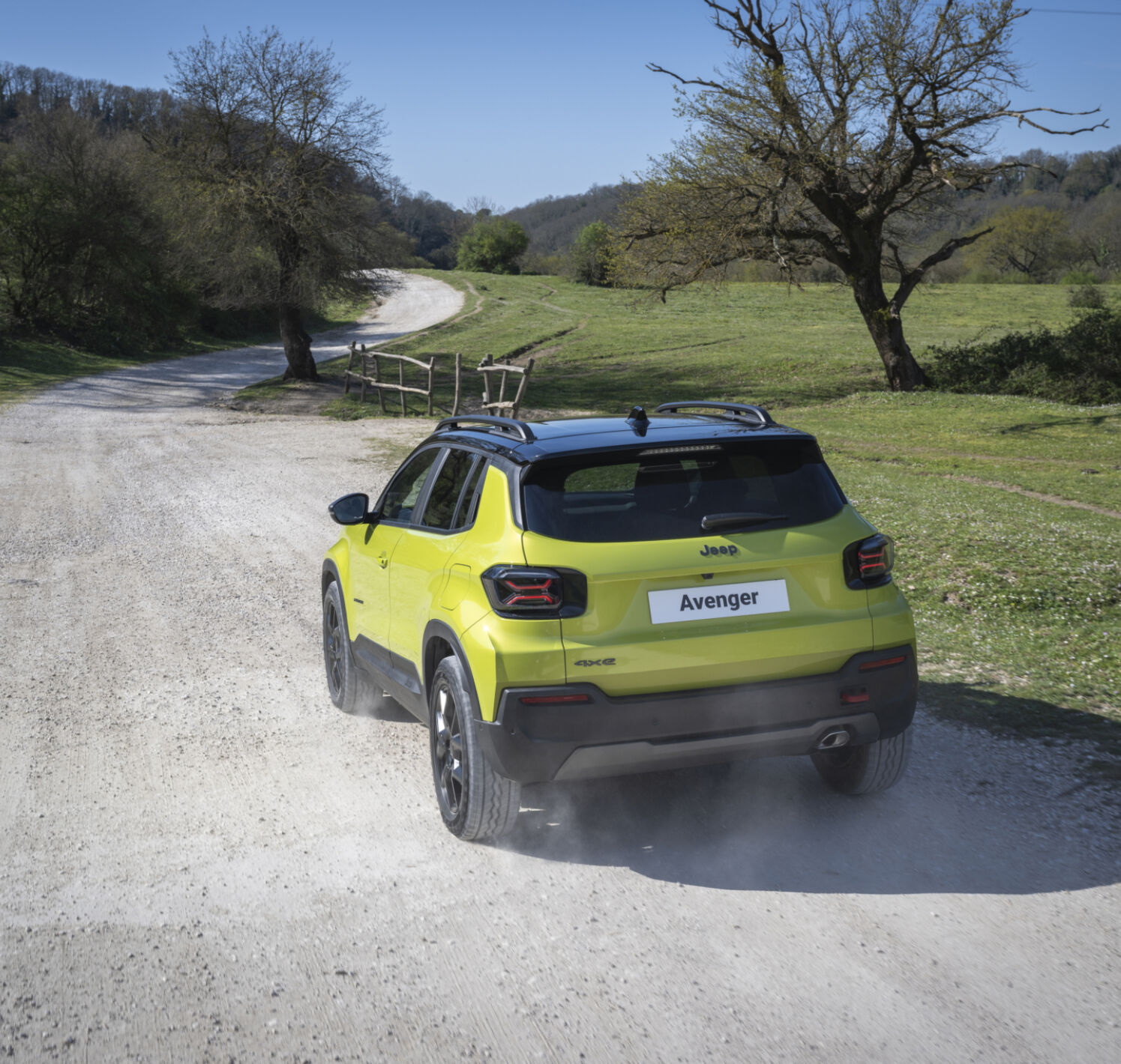 https://autofilter.sk/assets/files/images/avenger-ev/gallery/new-jeep-avenger-4xe2.jpg - obrazok