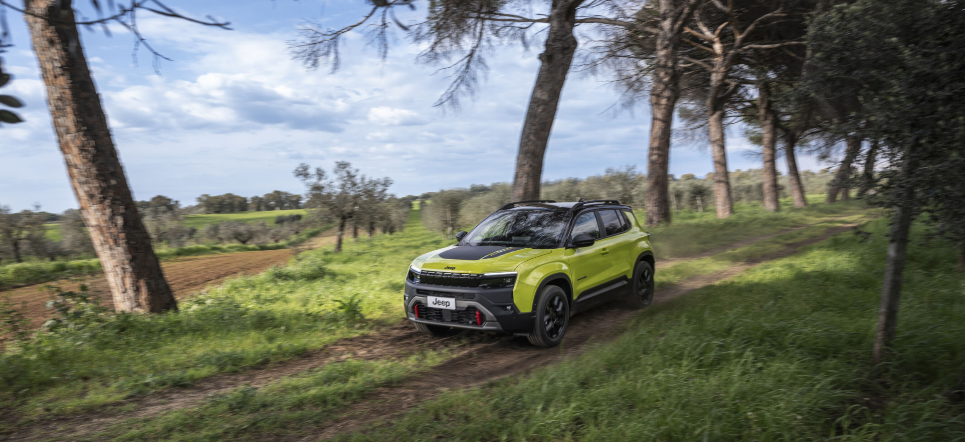 https://autofilter.sk/assets/files/images/avenger-ev/gallery/new-jeep-avenger-4xe.jpg - obrazok