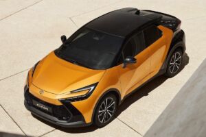 Toyota C-HR: výrazné SUV-kupé s nízkou spotrebou a lepšou dynamikou