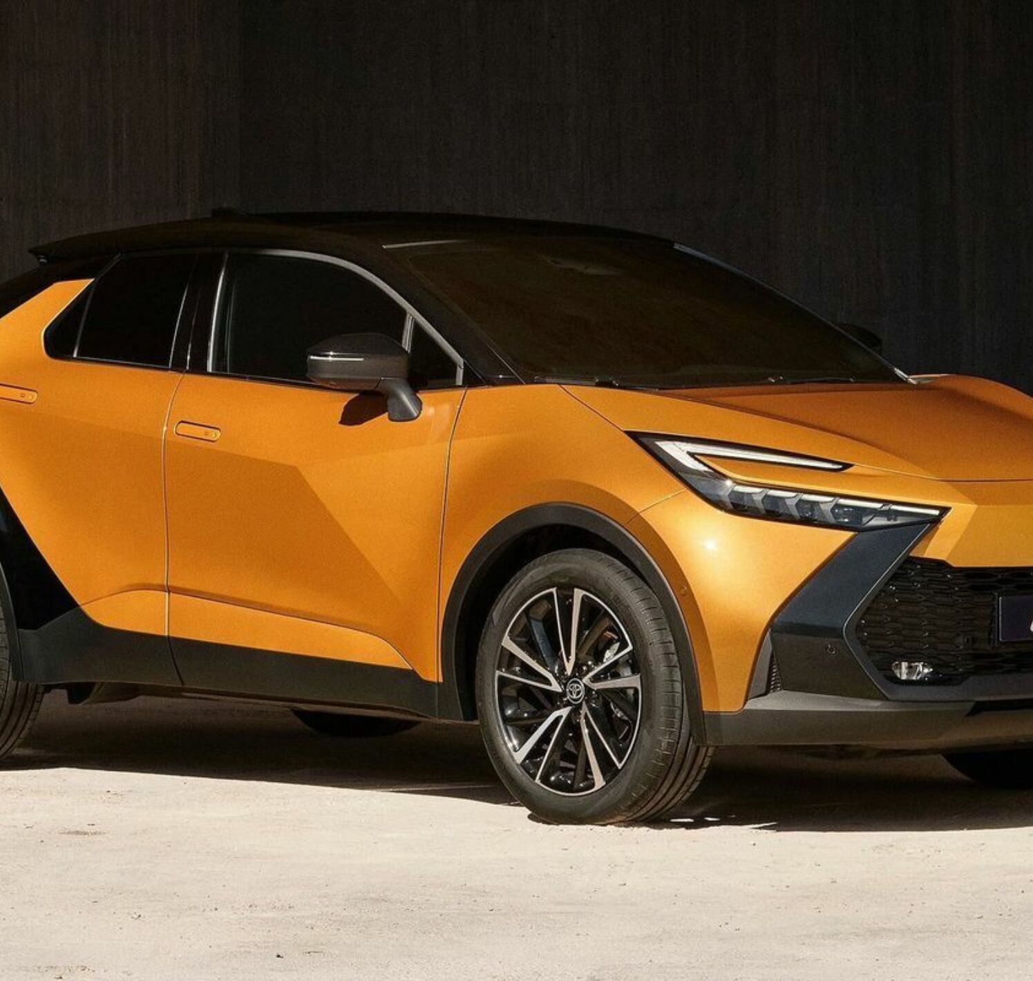 https://autofilter.sk/assets/files/images/c-hr/gallery/Toyota-c-hr-2023-13-galeria_2025-04-10-213232_ornz.jpg - obrazok