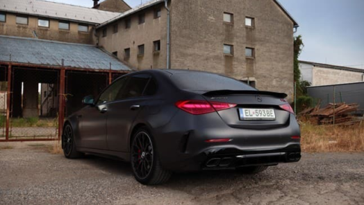 TEST: Mercedes-AMG C63 – toto auto vraj nikto nechce. Nechcel by som byť ten nikto obrazok