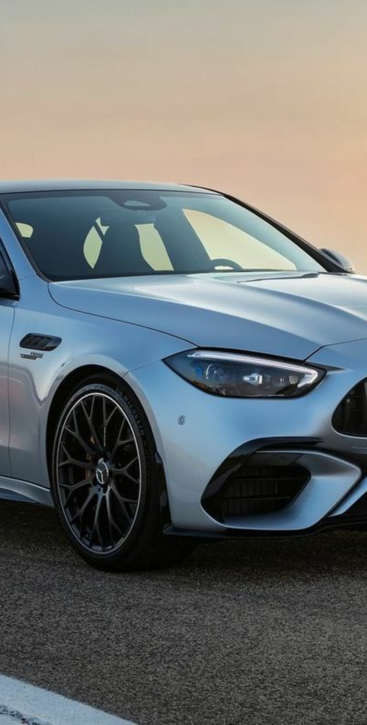 https://autofilter.sk/assets/files/images/c-sedan-amg/gallery/Mercedes-benz-c63-s-amg-e-performance-2022-18-galeria_2025-04-10-210138_pmnz.jpg - obrazok