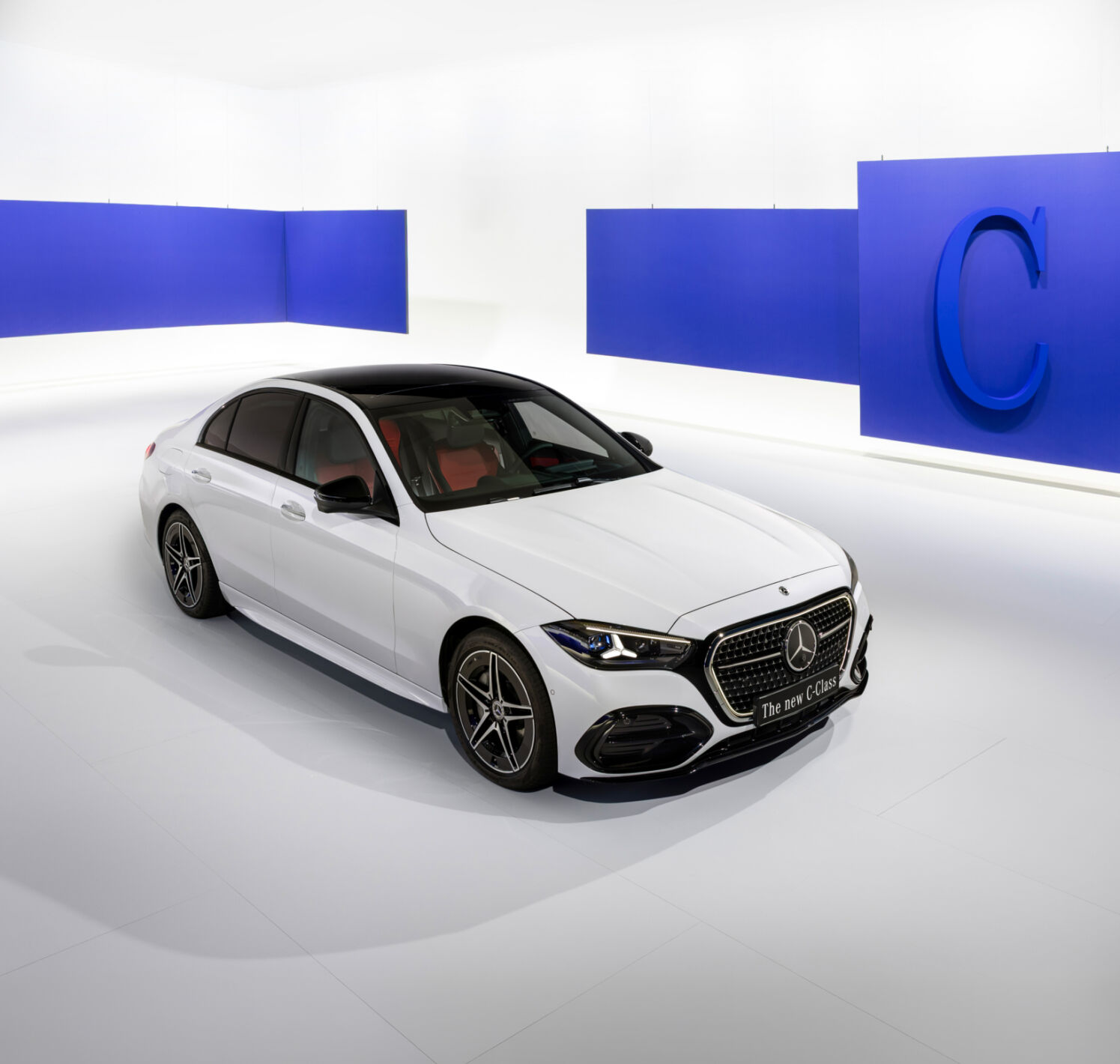 https://autofilter.sk/assets/files/images/c-sedan-phev/gallery/26C0225_007.jpg - obrazok