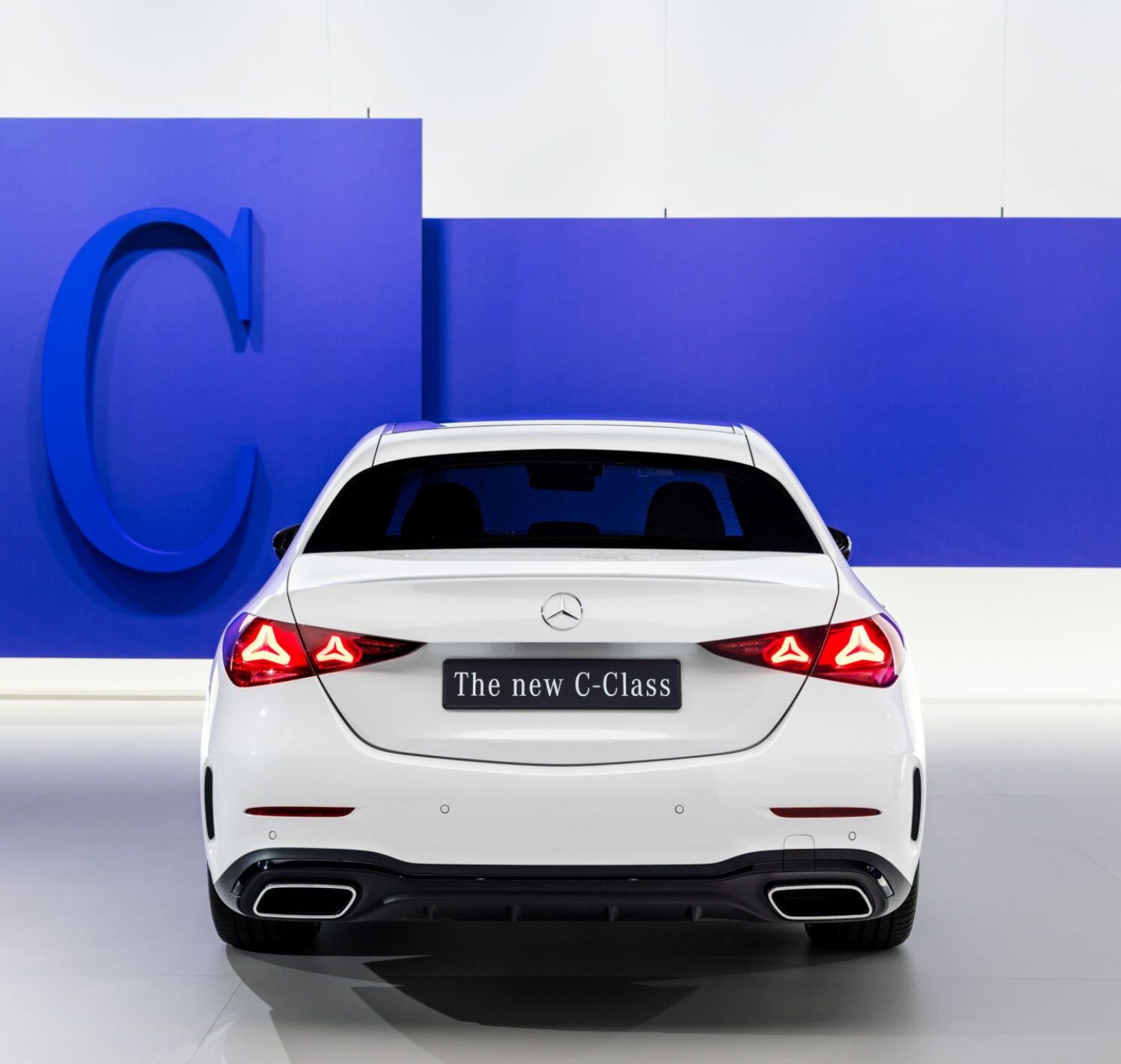 https://autofilter.sk/assets/files/images/c-sedan-phev/gallery/26C0225_014.jpg - obrazok