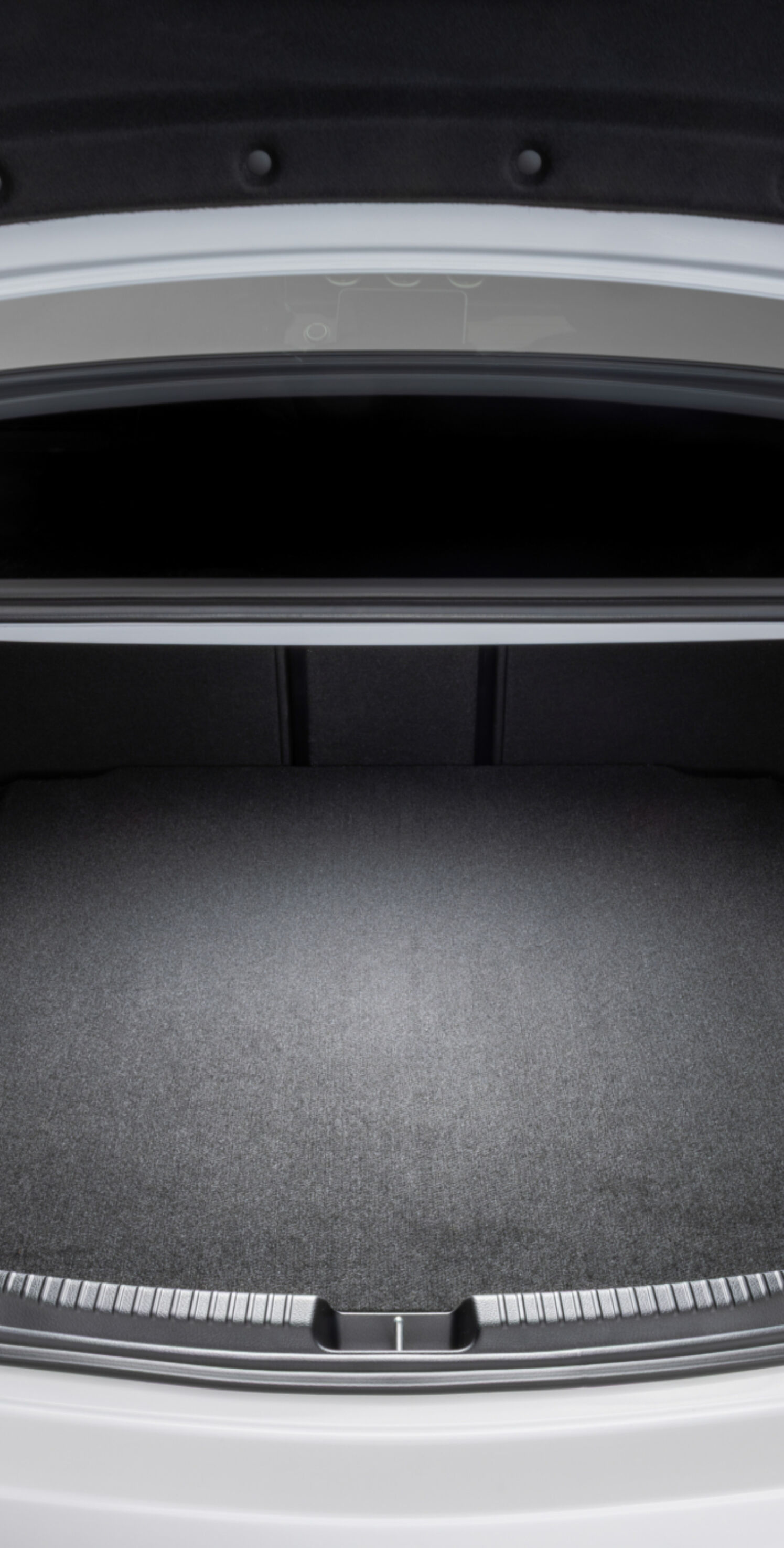 https://autofilter.sk/assets/files/images/c-sedan-phev/gallery/26C0225_017.jpg - obrazok
