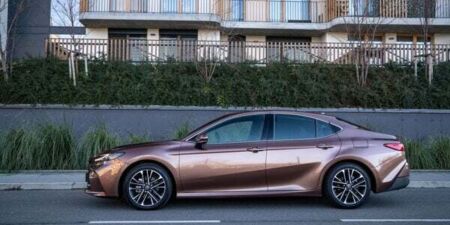 Toyota Camry dostala lepší pohon, hlavný problém ostal rovnaký obrazok