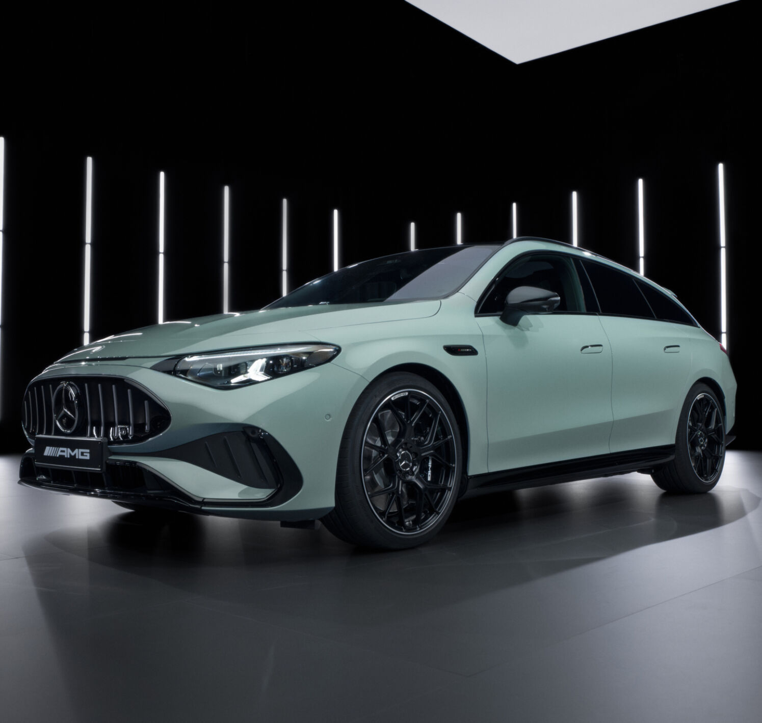 https://autofilter.sk/assets/files/images/cla-amg-elektromobil-2/gallery/26C0208_030.jpg - obrazok