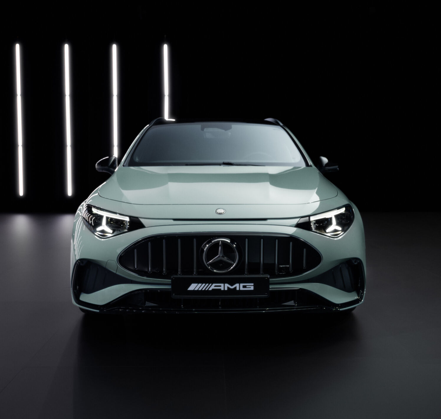 https://autofilter.sk/assets/files/images/cla-amg-elektromobil-2/gallery/26C0208_031.jpg - obrazok