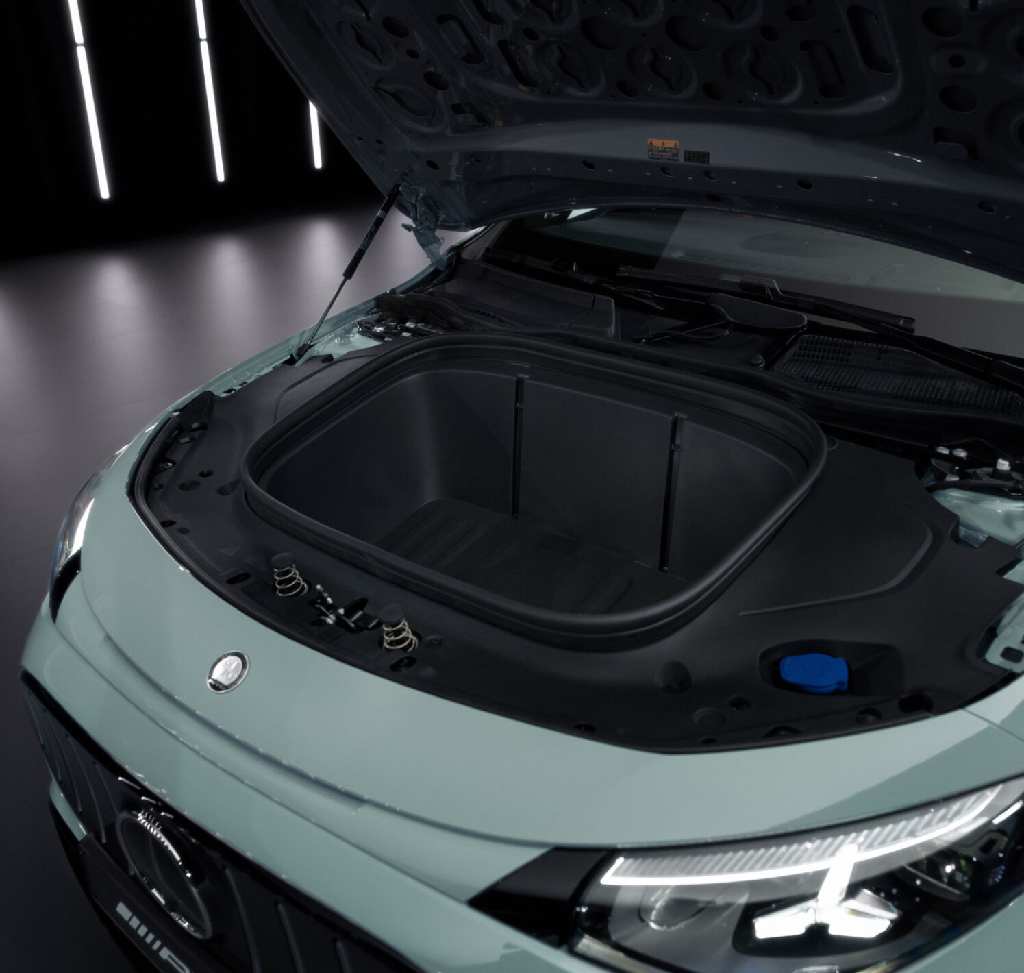 https://autofilter.sk/assets/files/images/cla-amg-elektromobil-2/gallery/26C0208_040.jpg - obrazok