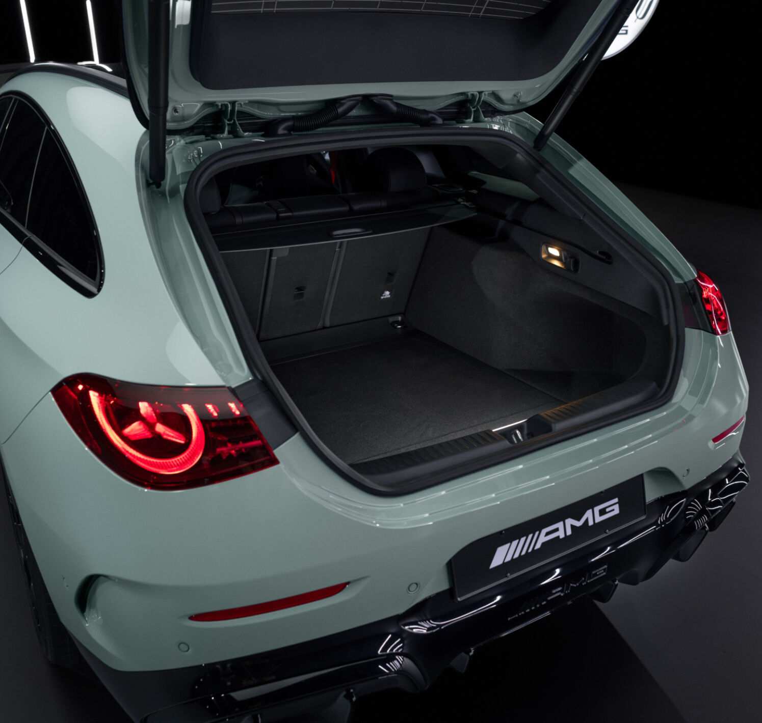 https://autofilter.sk/assets/files/images/cla-amg-elektromobil-2/gallery/26C0208_041.jpg - obrazok