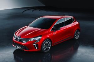 Colt Hybrid jazdí úsporne, no za automat zaplatíte kufrom aj cenou