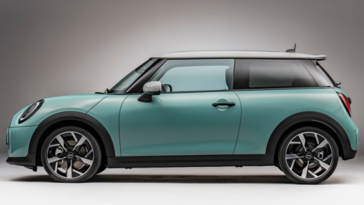 Nové modely MINI Cooper s benzínovým motorom: MINI Cooper C a MINI Cooper S obrazok