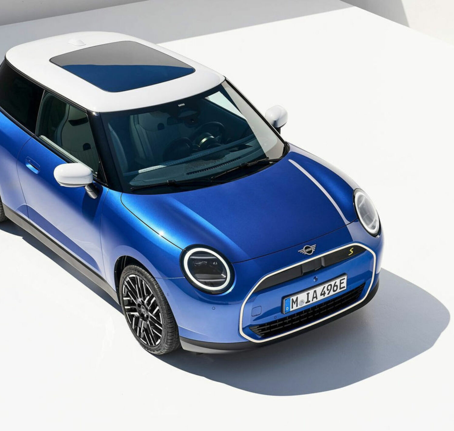 https://autofilter.sk/assets/files/images/cooper-ev/gallery/Mini-cooper-se-2023-16-galeria_2025-04-10-211944_bxwj.jpg - obrazok
