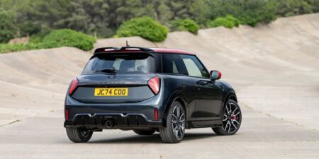 Mini JCW: Ostrá verzia bude mať ostrý štart. Priamo na Nürburgringu obrazok