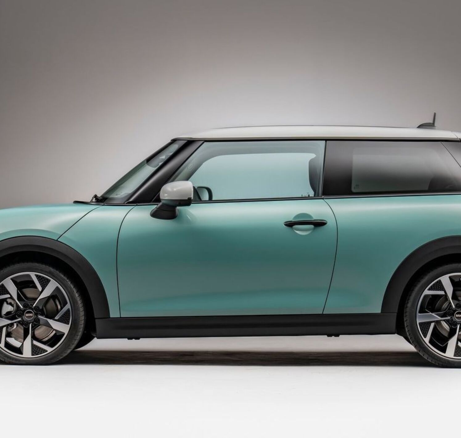 https://autofilter.sk/assets/files/images/cooper/gallery/Mini-cooper-s-2024-07-galeria_2025-04-10-211852_wrtf.jpg - obrazok