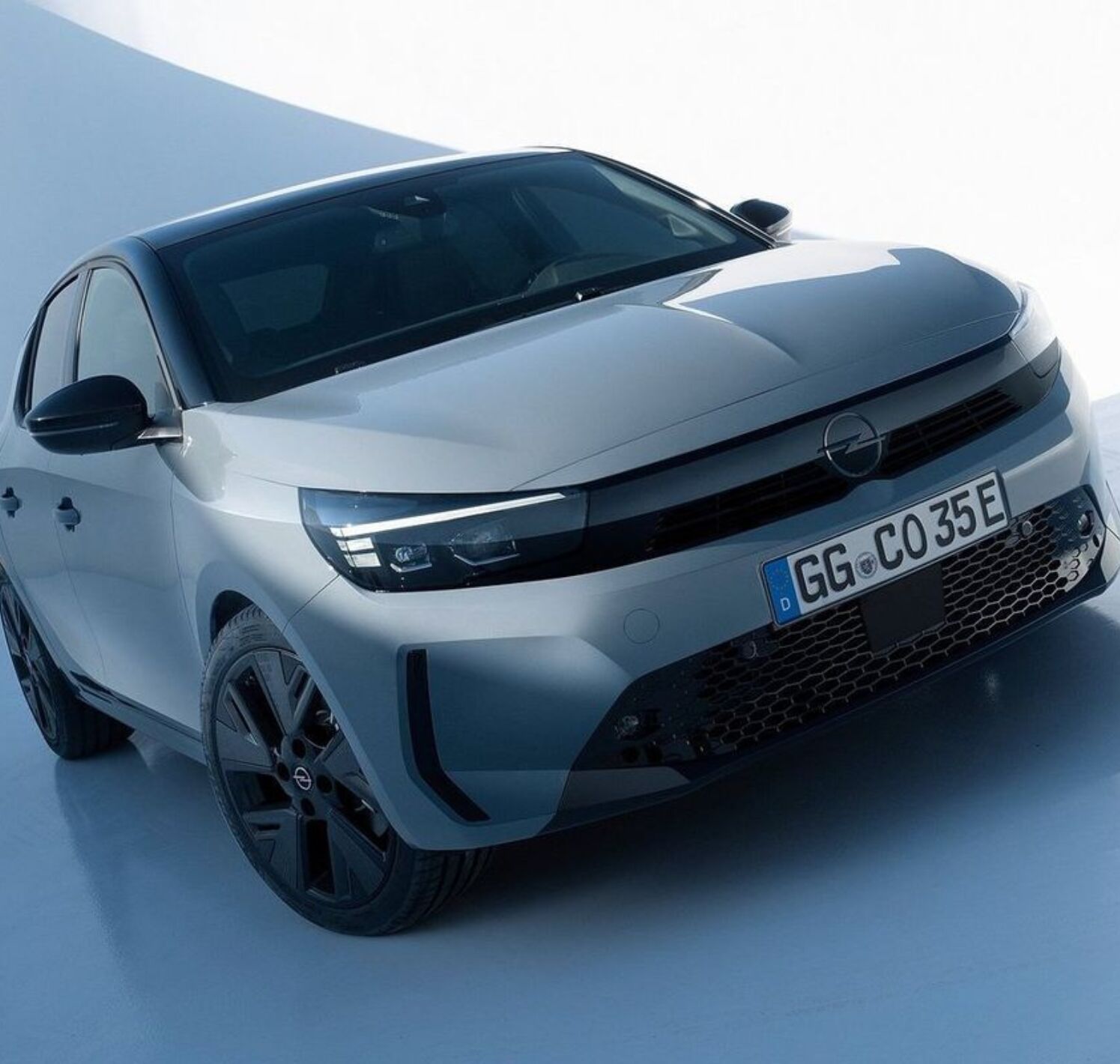 https://autofilter.sk/assets/files/images/corsa-e/gallery/Opel-corsa-2023-08-galeria_2025-04-10-212459_vgcq.jpg - obrazok