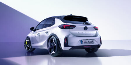 Opel Corsa GSE: Malý hothatch sa vracia ako elektromobil. Výkonom nešetrí obrazok