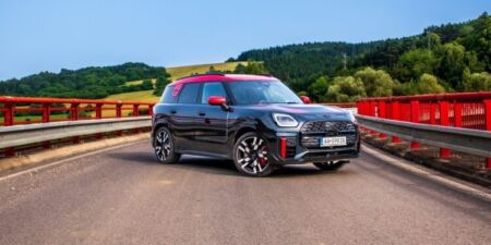Test: Mini Countryman JCW – Všestranná maxi motokára obrazok