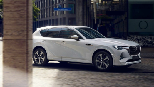 První jízda s Mazdou CX-60 PHEV: Hi-tech tím správným směrem. Tohle jste o ní chtěli vědět obrazok