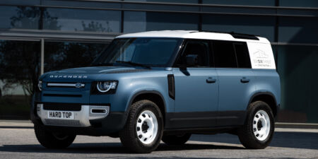 Land Rover Defender 110 Hard Top – pracovný off-road s veľkým nákladovým priestorom obrazok