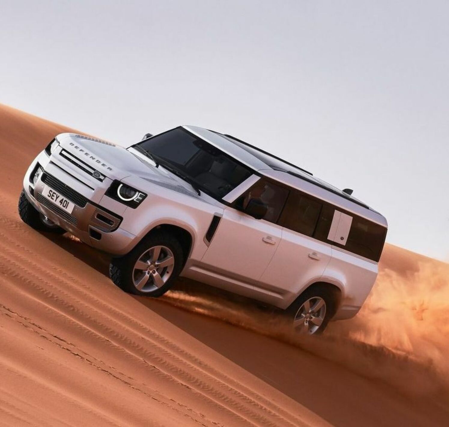 https://autofilter.sk/assets/files/images/defender-130/gallery/Land-rover-defender-13-2022-17-galeria_2025-04-10-205538_kulo.jpg - obrazok