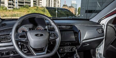 DR 3.0 CVT – kompaktné SUV s kupé líniou a jednoduchou technikou obrazok