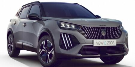 Peugeot e-2008 je tichý mestský crossover. Diaľnica preverí jeho rezervu obrazok