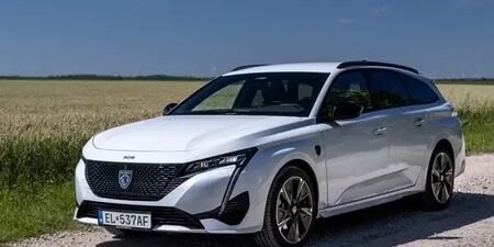 Elektrický pohon robí Peugeot 308 SW lepším autom (test) obrazok